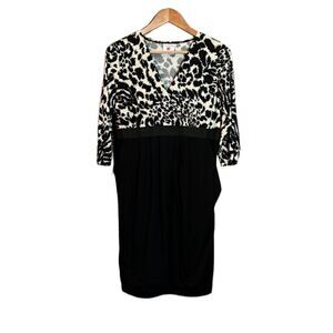 3‎ for $20! Two Hearts Maternity dress with pockets